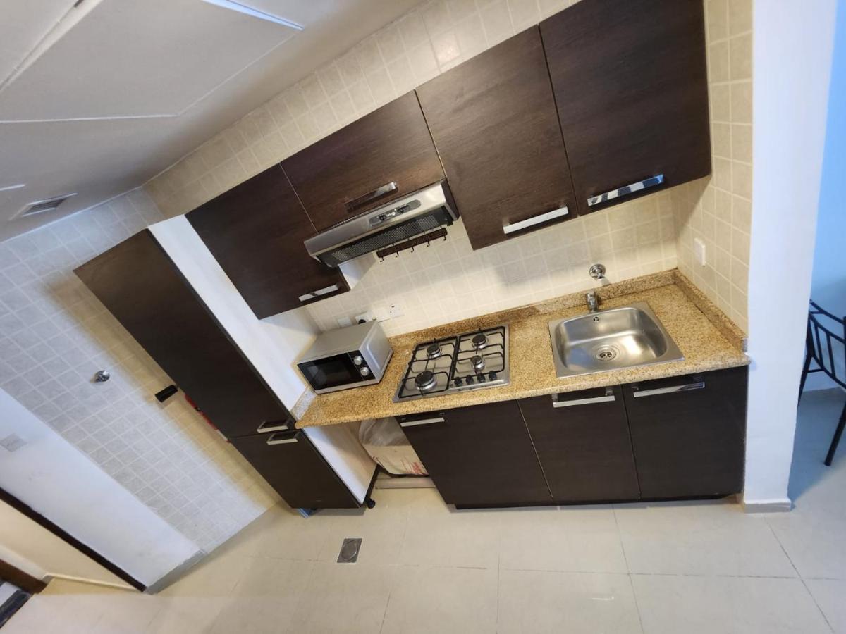 Furnished Studio Apartment Near Business Bay Metro Station Dubai Exterior foto