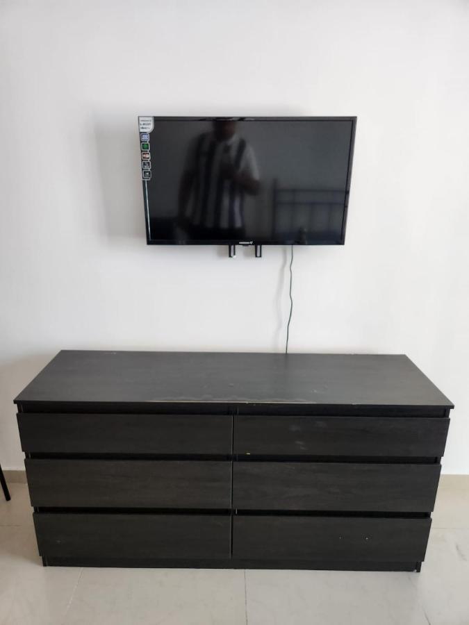 Furnished Studio Apartment Near Business Bay Metro Station Dubai Exterior foto