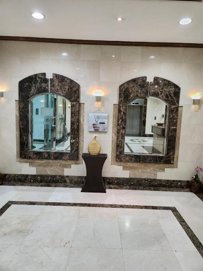 Furnished Studio Apartment Near Business Bay Metro Station Dubai Exterior foto