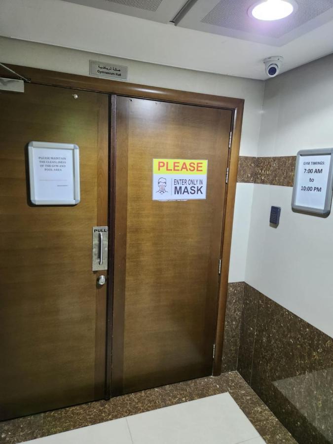 Furnished Studio Apartment Near Business Bay Metro Station Dubai Exterior foto