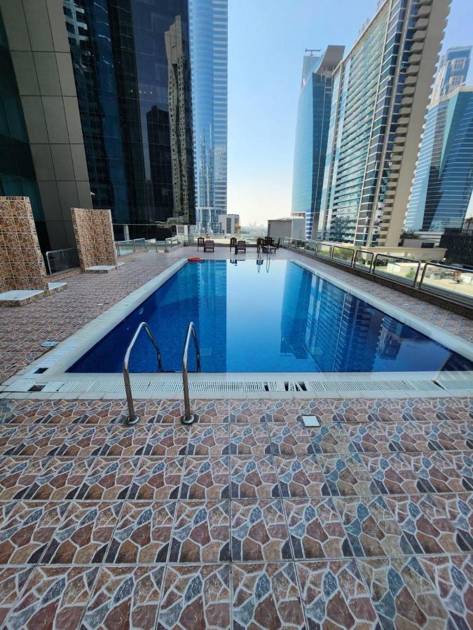 Furnished Studio Apartment Near Business Bay Metro Station Dubai Exterior foto