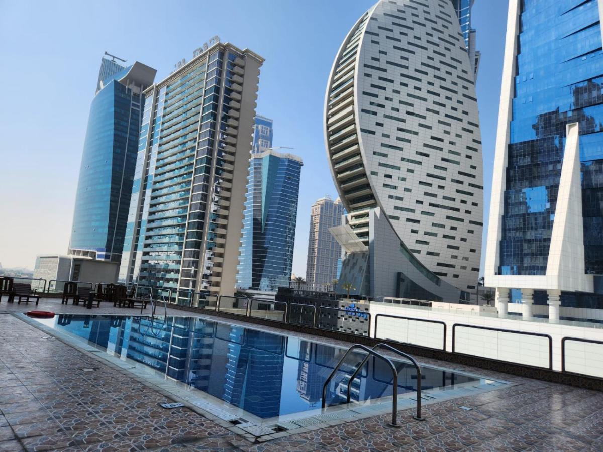 Furnished Studio Apartment Near Business Bay Metro Station Dubai Exterior foto